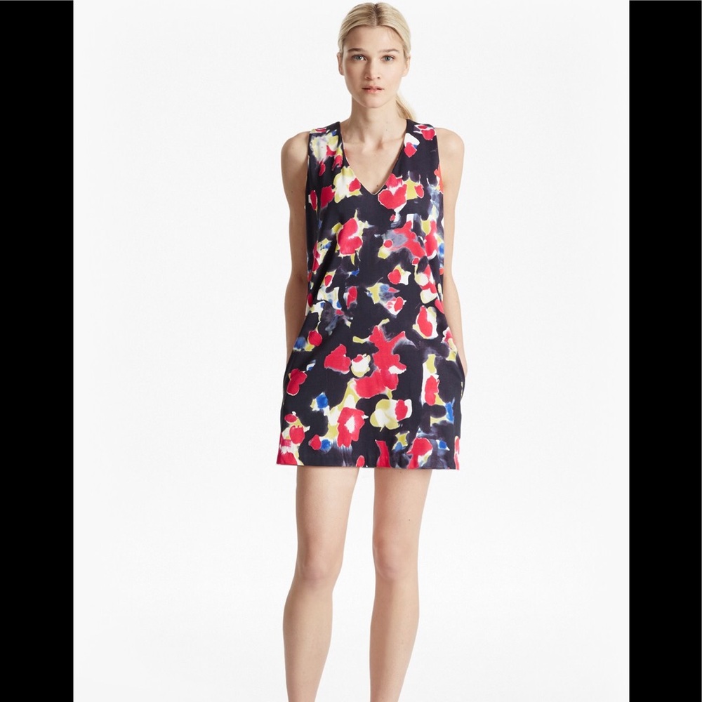 💥FRENCH CONNECTION💥 Floral tank dress w pockets!